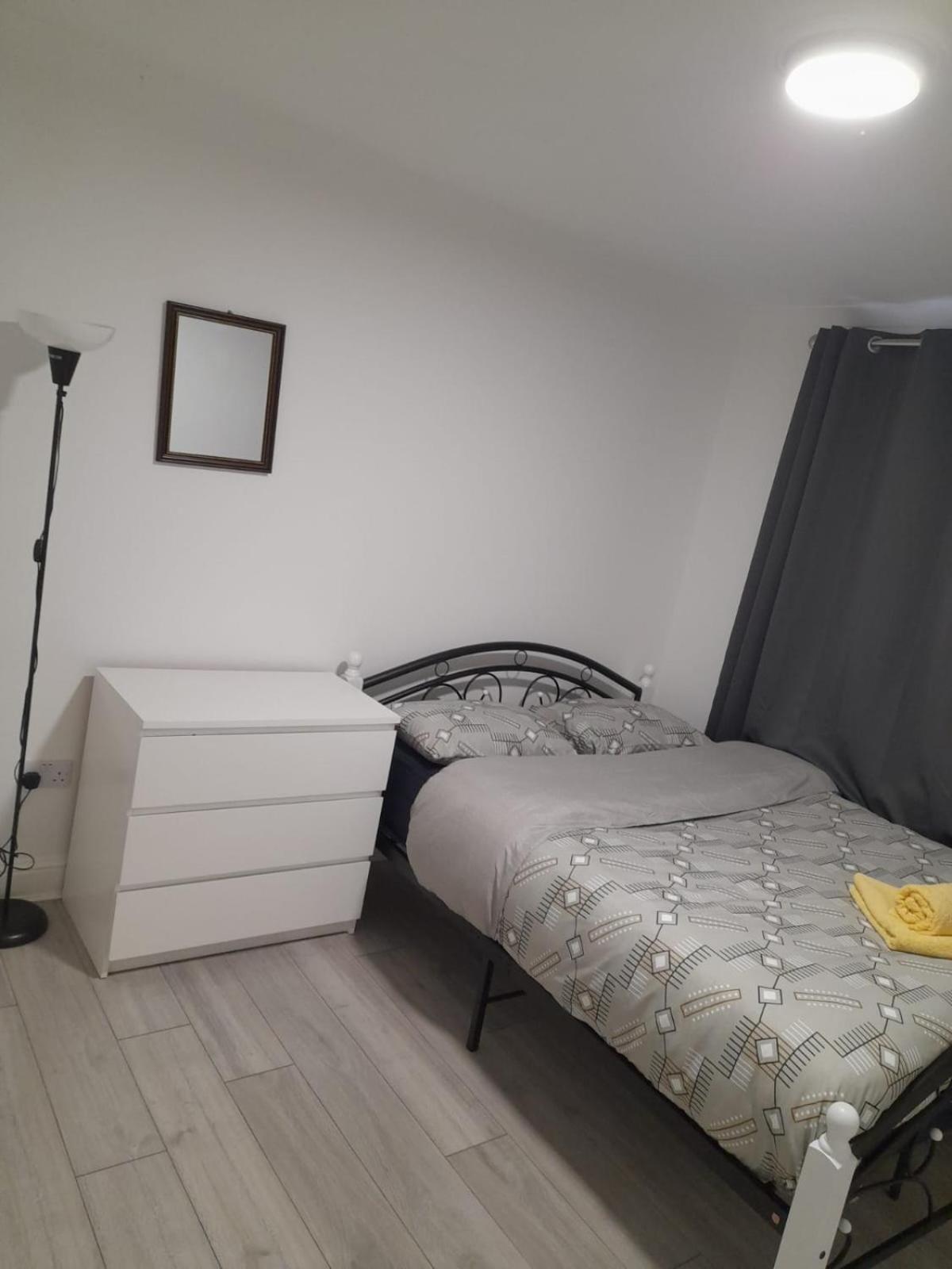 דירות לונדון Baraka House Royal Victoria מראה חיצוני תמונה